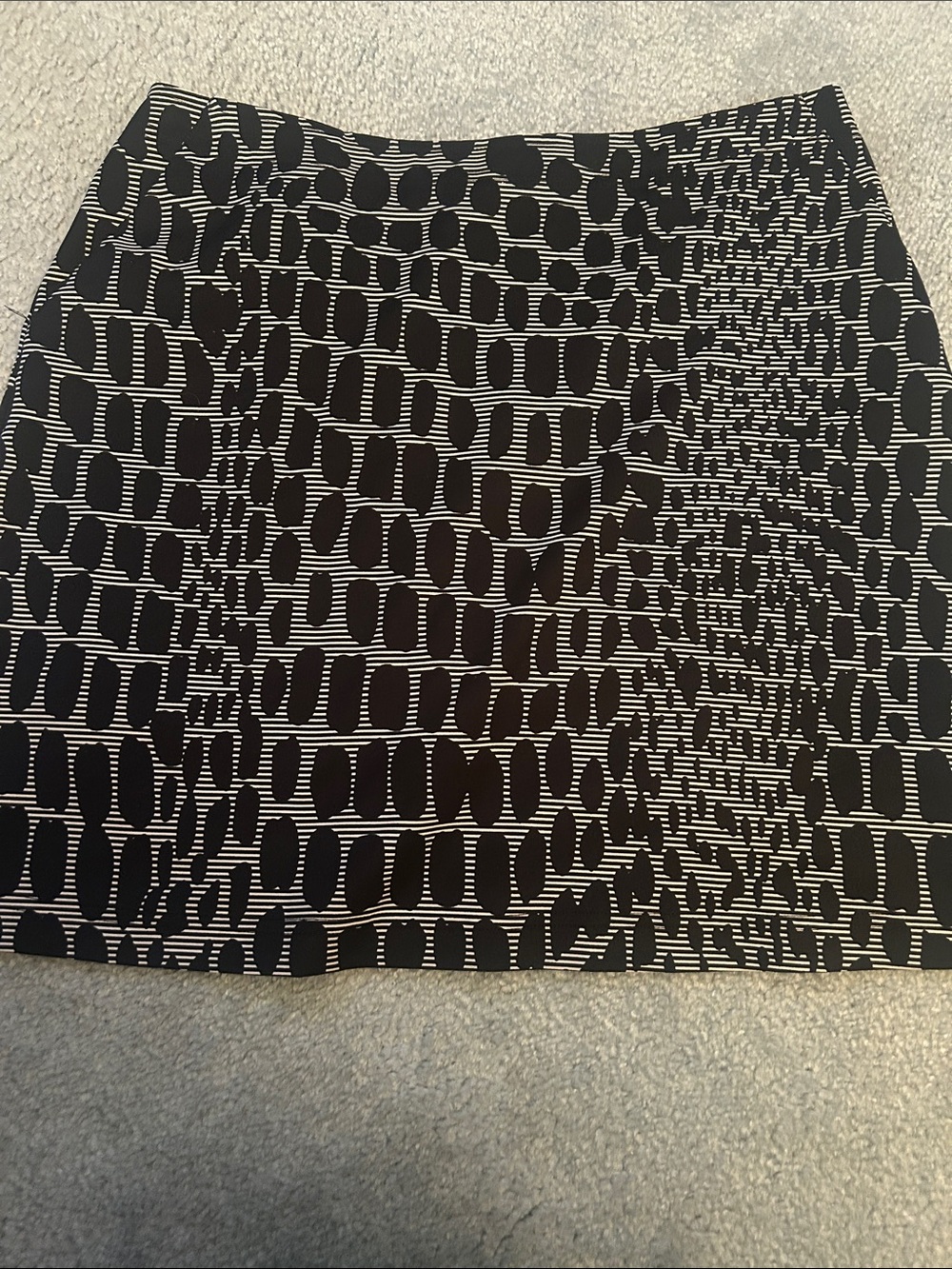 Tail print black & tan skort